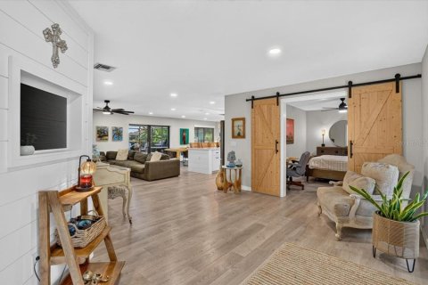 Villa ou maison à vendre à Bradenton, Floride: 3 chambres, 199.28 m2 № 2306238 - photo 5