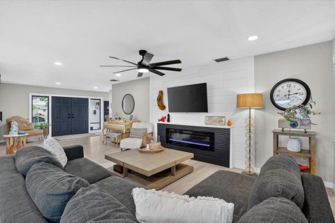 Villa ou maison à vendre à Bradenton, Floride: 3 chambres, 199.28 m2 № 2306238 - photo 9