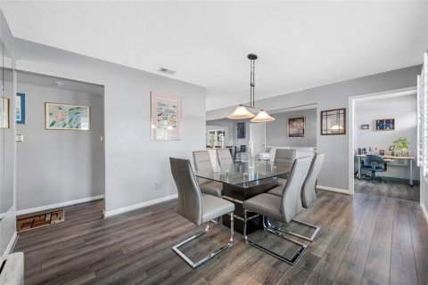 Villa ou maison à vendre à Saint Petersburg, Floride: 2 chambres, 102.19 m2 № 1675527 - photo 8