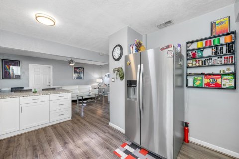 Villa ou maison à vendre à Saint Petersburg, Floride: 2 chambres, 102.19 m2 № 1675527 - photo 24