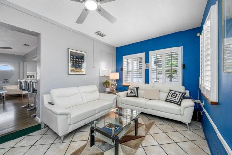 Villa ou maison à vendre à Saint Petersburg, Floride: 2 chambres, 102.19 m2 № 1675527 - photo 15