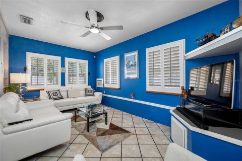 Villa ou maison à vendre à Saint Petersburg, Floride: 2 chambres, 102.19 m2 № 1675527 - photo 16