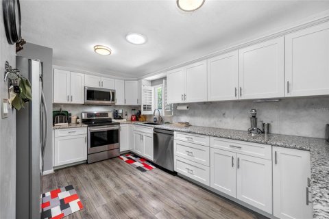 Villa ou maison à vendre à Saint Petersburg, Floride: 2 chambres, 102.19 m2 № 1675527 - photo 12