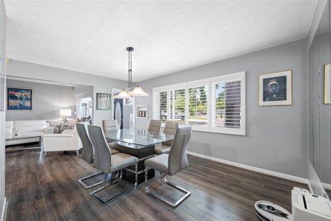 Villa ou maison à vendre à Saint Petersburg, Floride: 2 chambres, 102.19 m2 № 1675527 - photo 10