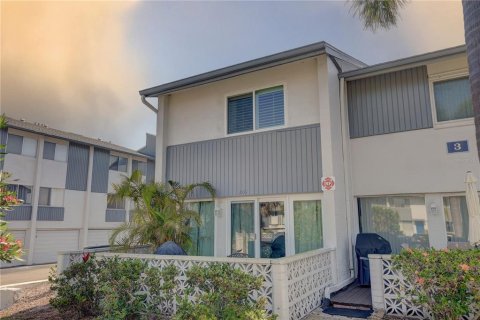 Condo in Largo, Florida, 2 bedrooms  № 1624552 - photo 24