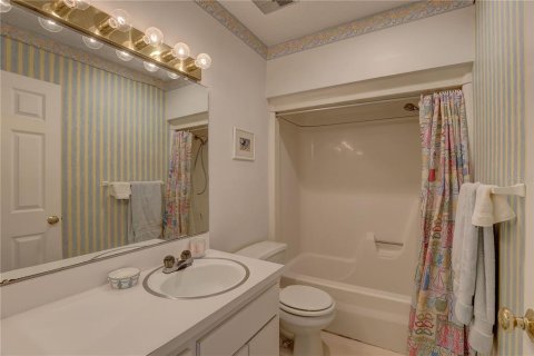 Condo in Largo, Florida, 2 bedrooms  № 1624552 - photo 17