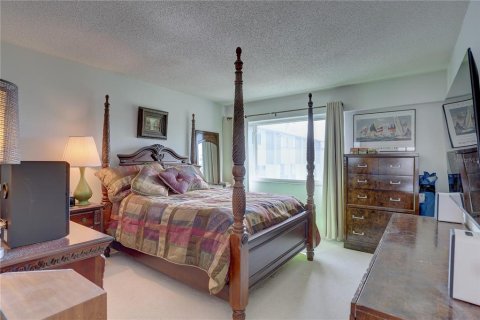 Condo in Largo, Florida, 2 bedrooms  № 1624552 - photo 20