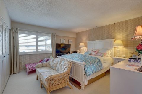 Condo in Largo, Florida, 2 bedrooms  № 1624552 - photo 14