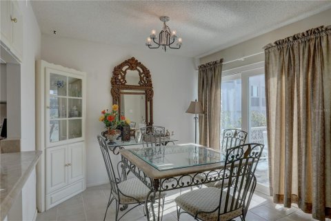 Condo in Largo, Florida, 2 bedrooms  № 1624552 - photo 5