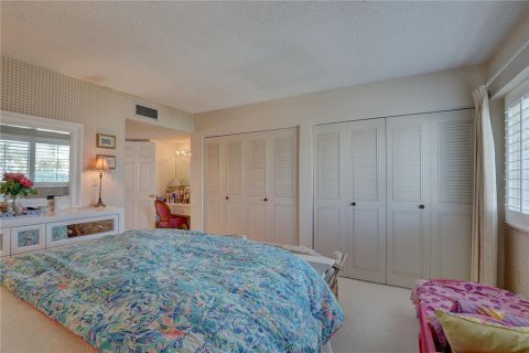 Condo in Largo, Florida, 2 bedrooms  № 1624552 - photo 16