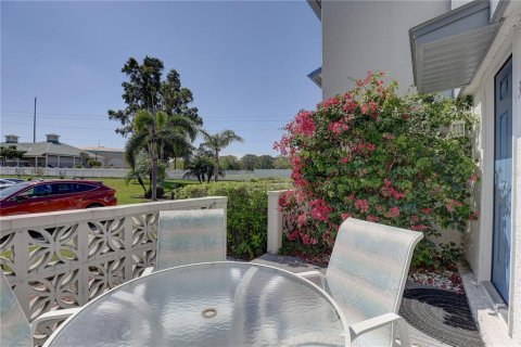 Condo in Largo, Florida, 2 bedrooms  № 1624552 - photo 4