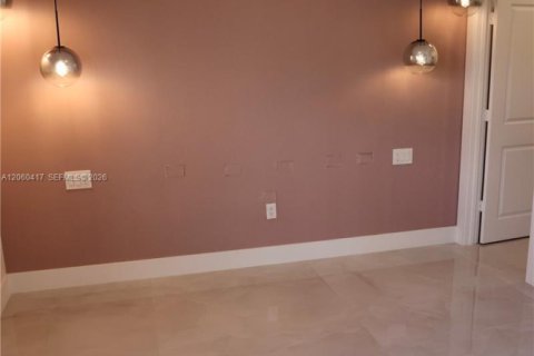 House in Miramar, Florida 4 bedrooms, 251.21 sq.m. № 2282639 - photo 30