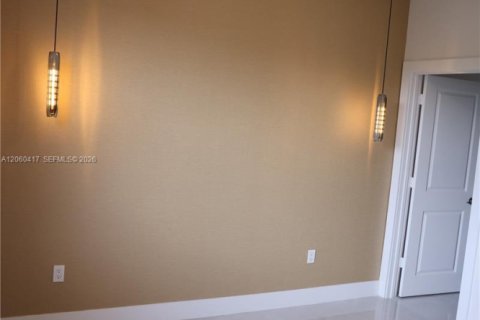 House in Miramar, Florida 4 bedrooms, 251.21 sq.m. № 2282639 - photo 29