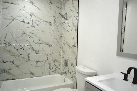 Appartement à louer à Pompano Beach, Floride: 2 chambres, 337.98 m2 № 1996290 - photo 8