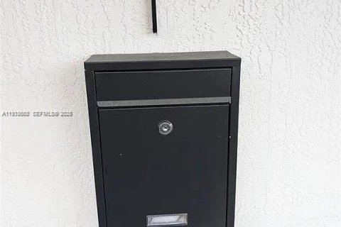 Appartement à louer à Pompano Beach, Floride: 2 chambres, 337.98 m2 № 1996290 - photo 3