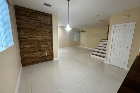 Touwnhouse à louer à Homestead, Floride: 4 chambres, 171.87 m2 № 1969268 - photo 15