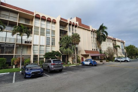 Condominio en Hallandale Beach, Florida, 1 dormitorio  № 2059075