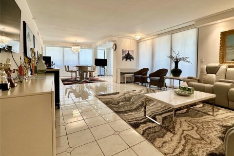 Condominio en venta en Aventura, Florida, 3 dormitorios, 169.55 m2 № 2062712 - foto 3