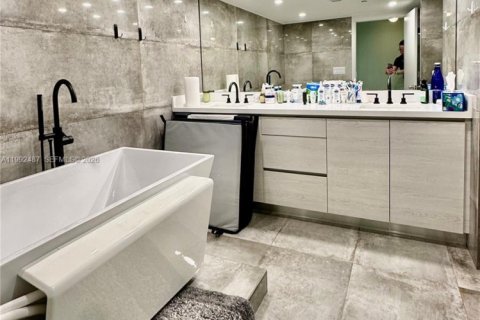 Condominio en venta en Aventura, Florida, 3 dormitorios, 169.55 m2 № 2062712 - foto 11