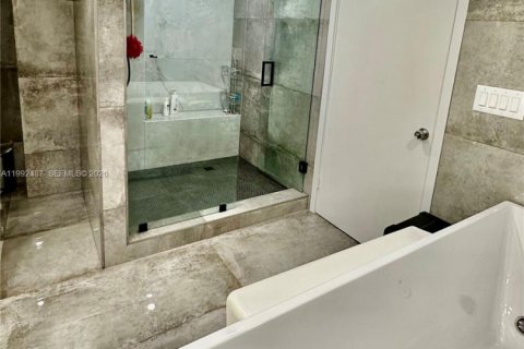 Condominio en venta en Aventura, Florida, 3 dormitorios, 169.55 m2 № 2062712 - foto 12