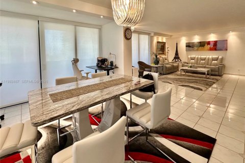 Condominio en venta en Aventura, Florida, 3 dormitorios, 169.55 m2 № 2062712 - foto 4