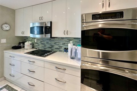 Condominio en venta en Aventura, Florida, 3 dormitorios, 169.55 m2 № 2062712 - foto 7