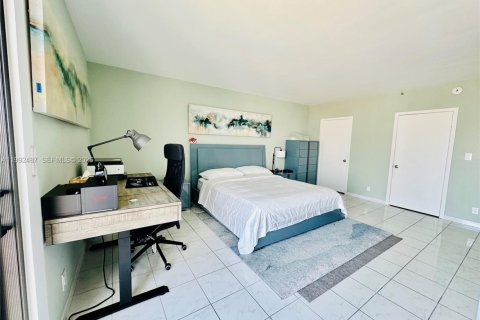 Condominio en venta en Aventura, Florida, 3 dormitorios, 169.55 m2 № 2062712 - foto 10