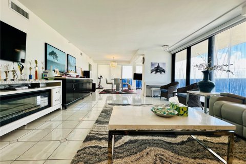 Condominio en venta en Aventura, Florida, 3 dormitorios, 169.55 m2 № 2062712 - foto 2