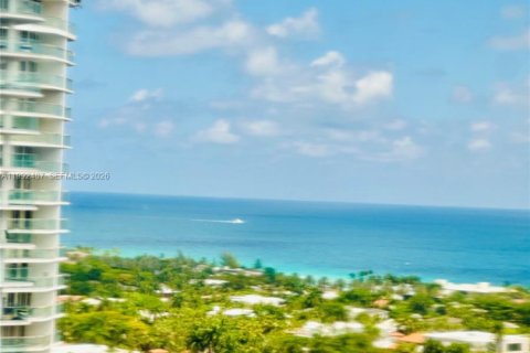 Condominio en venta en Aventura, Florida, 3 dormitorios, 169.55 m2 № 2062712 - foto 18