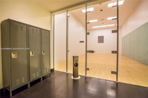 Copropriété à louer à Miami, Floride: 54.63 m2 № 2000611 - photo 25