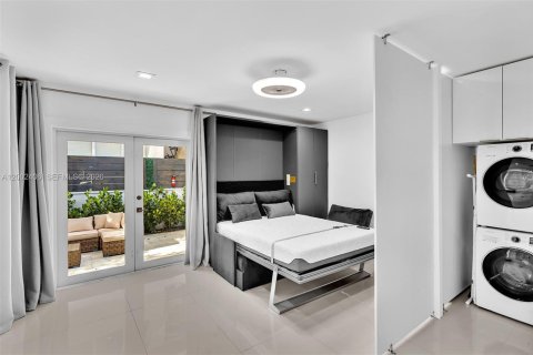 House in Miami Beach, Florida 2 bedrooms, 90.49 sq.m. № 2067850 - photo 10