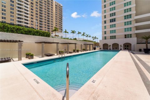 Condo à Miami, Floride, 2 chambres  № 2039131