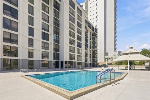 Copropriété à vendre à Sarasota, Floride: 1 chambre, 91.97 m2 № 2416949 - photo 11