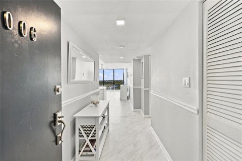 Copropriété à vendre à Sarasota, Floride: 1 chambre, 91.97 m2 № 2416949 - photo 19