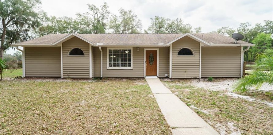 House in Summerfield, Florida 3 bedrooms, 209.22 sq.m. № 1552064