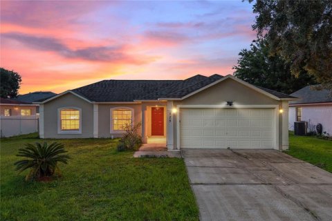 Casa en Poinciana, Florida 3 dormitorios, 133.59 m2 № 2383349