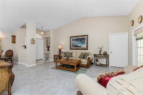 House in Punta Gorda, Florida 3 bedrooms, 174.01 sq.m. № 1214372 - photo 14