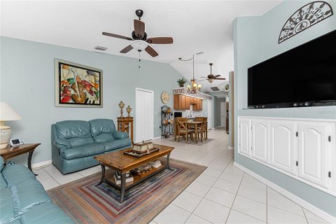 House in Punta Gorda, Florida 3 bedrooms, 174.01 sq.m. № 1214372 - photo 17