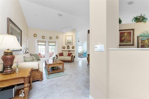 House in Punta Gorda, Florida 3 bedrooms, 174.01 sq.m. № 1214372 - photo 7