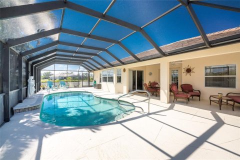 House in Punta Gorda, Florida 3 bedrooms, 174.01 sq.m. № 1214372 - photo 3