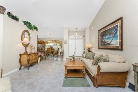 House in Punta Gorda, Florida 3 bedrooms, 174.01 sq.m. № 1214372 - photo 13