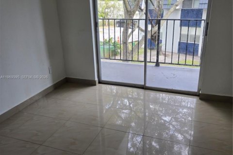 Снять в аренду кондоминиум в Хайалиа, Флорида 3 спальни, 101.26м2, № 2030507 - фото 5