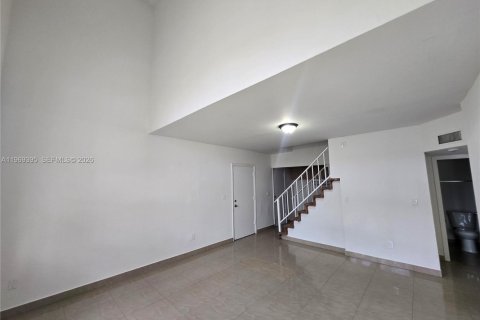 Снять в аренду кондоминиум в Хайалиа, Флорида 3 спальни, 101.26м2, № 2030507 - фото 15