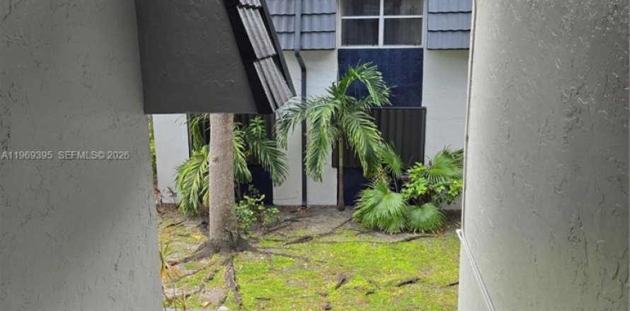 Condominio en Hialeah, Florida, 3 dormitorios  № 2030507