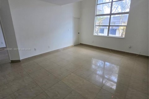 Снять в аренду кондоминиум в Хайалиа, Флорида 3 спальни, 101.26м2, № 2030507 - фото 17