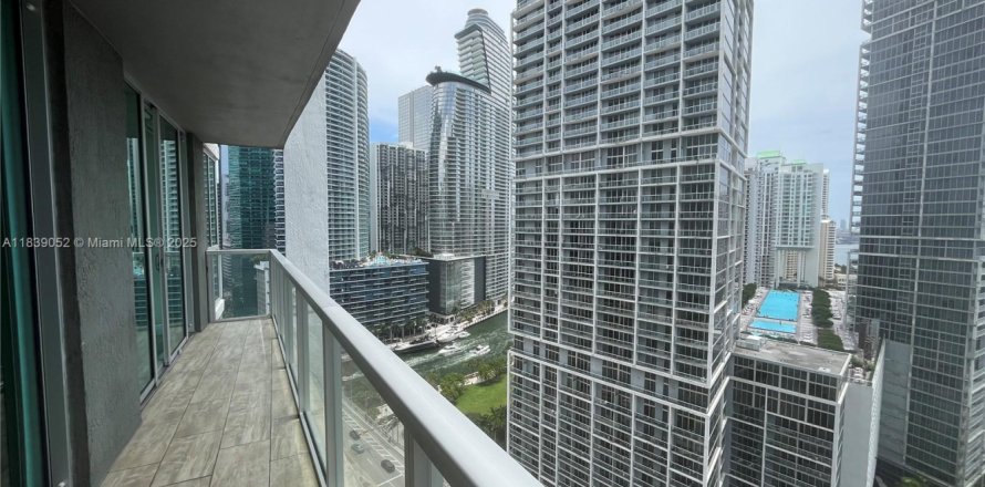 Condominio en Miami, Florida, 3 dormitorios № 1828213