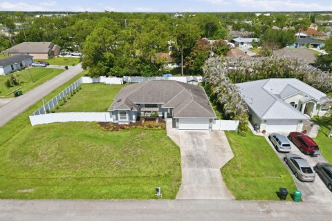 Villa ou maison à Port St. Lucie, Floride 3 chambres, 147.06 m2 № 2254368