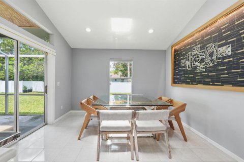 Villa ou maison à vendre à Port St. Lucie, Floride: 3 chambres, 147.06 m2 № 2254368 - photo 15