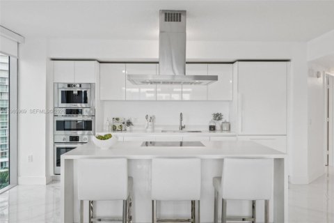 Copropriété à vendre à Sunny Isles Beach, Floride: 3 chambres, 175.77 m2 № 2033832 - photo 21