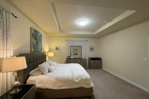 Снять в аренду виллу или дом в Хайалиа, Флорида 4 спальни, 223.15м2, № 2022355 - фото 14